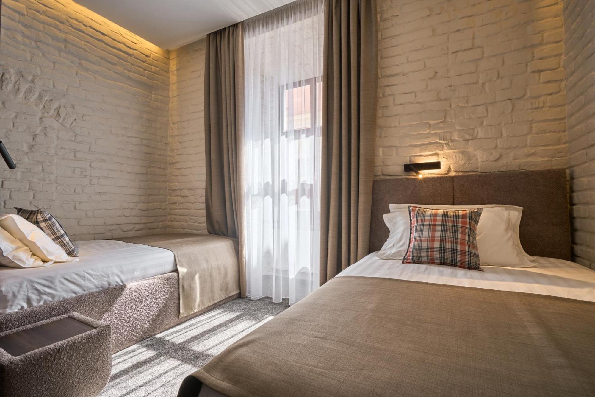 Fimka Apart Hotel Ivano-Frankivsk Extérieur photo