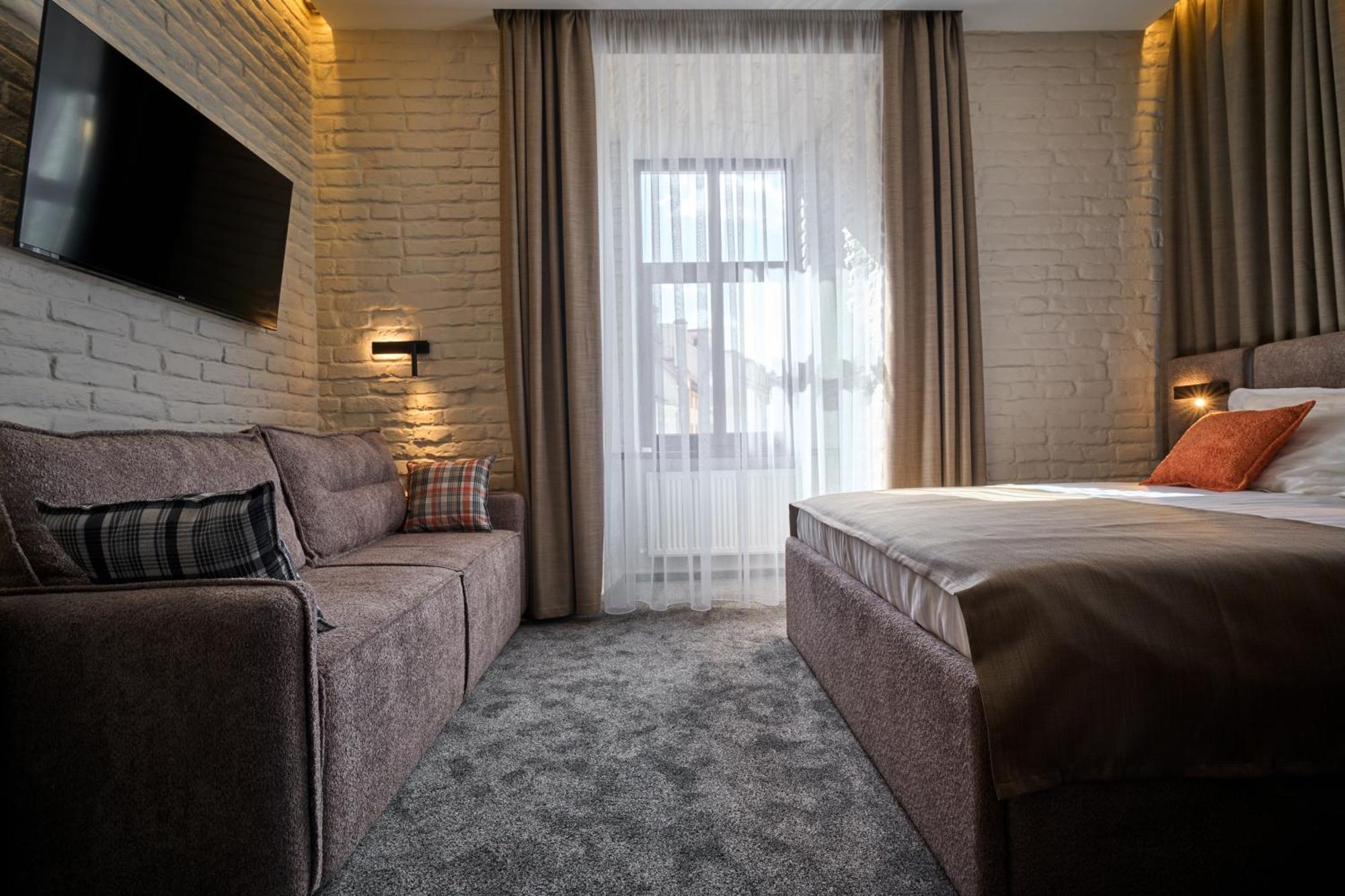 Fimka Apart Hotel Ivano-Frankivsk Extérieur photo